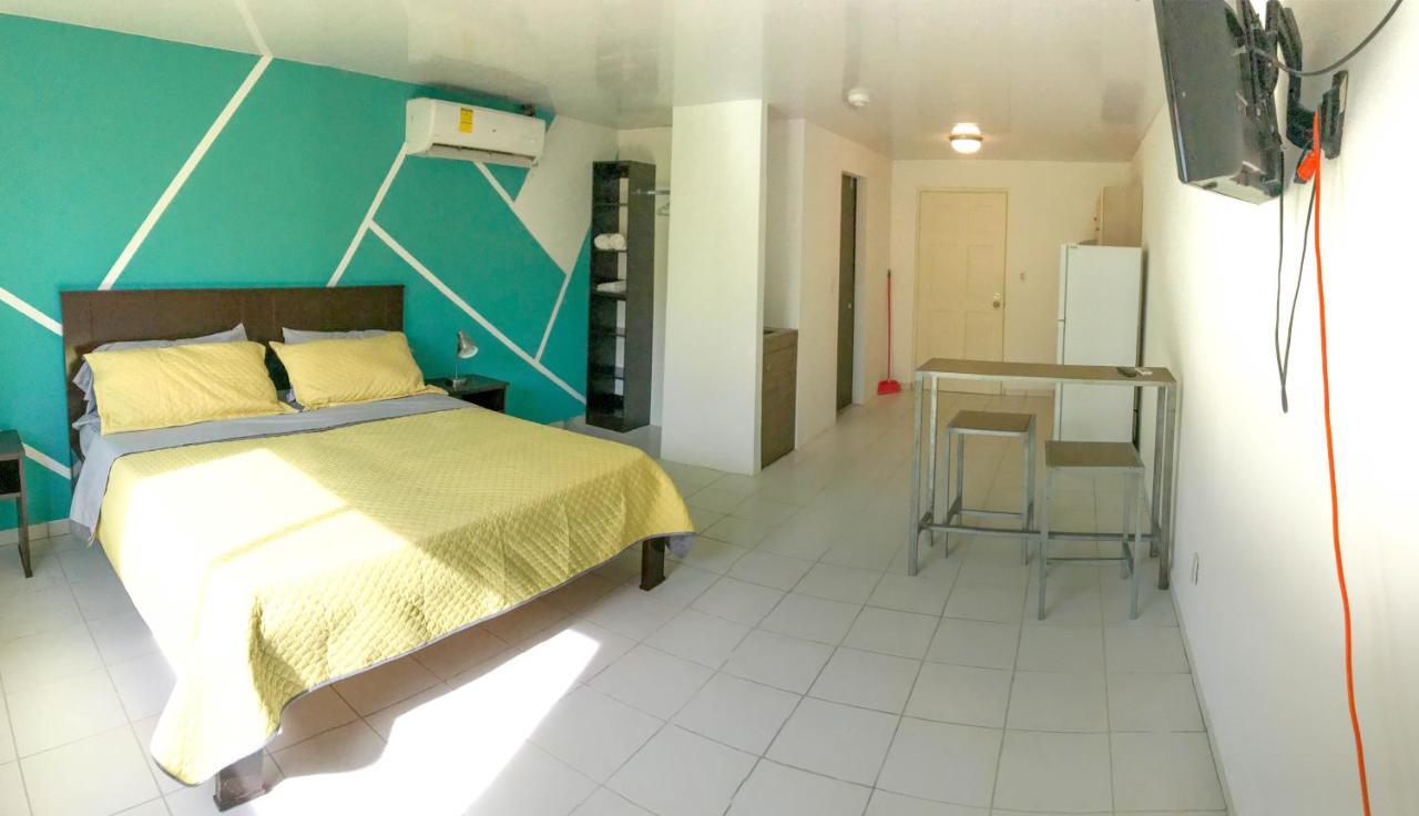 Dona Clara Vacation Apartments Oranjestad Buitenkant foto